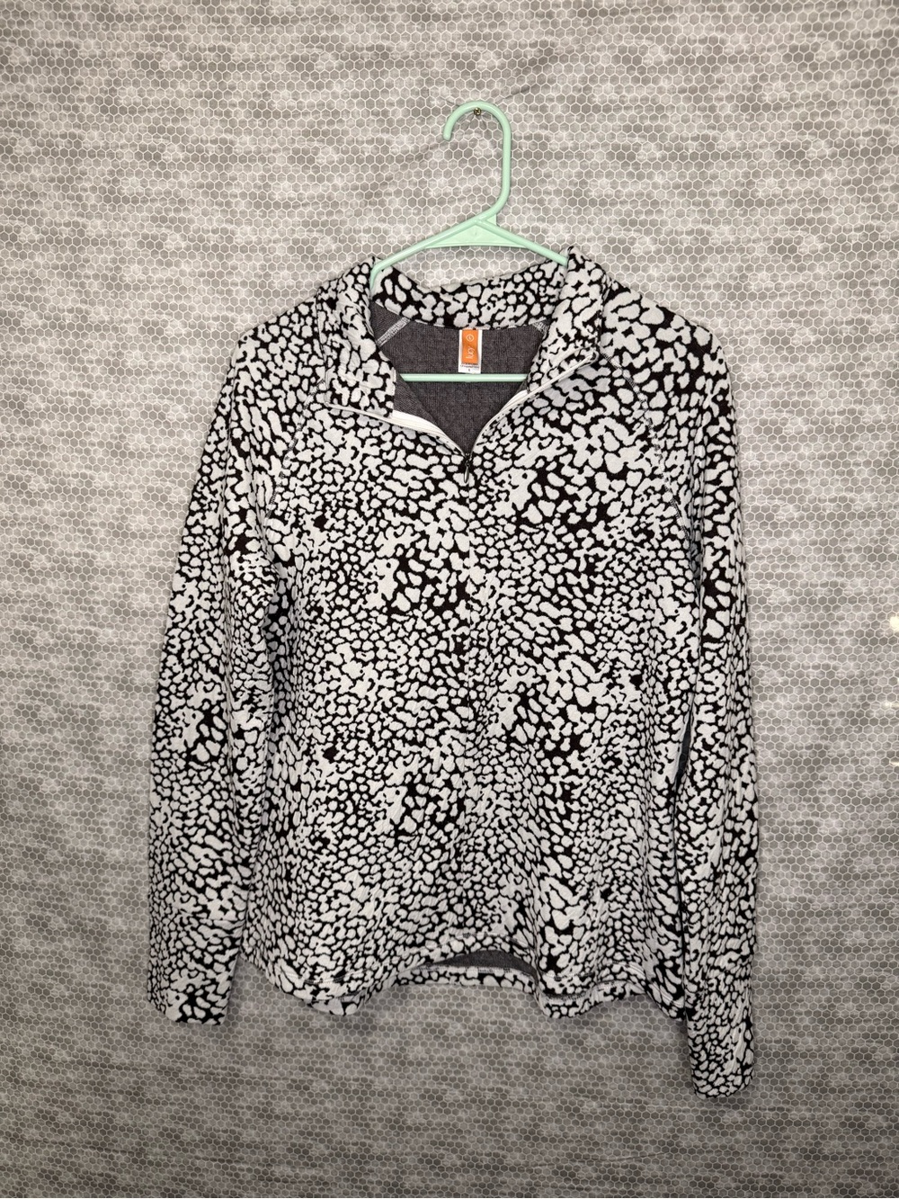 Lucy Black & White Animal Print Mock Neck Long Sleeve Pullover Sweatshirt L